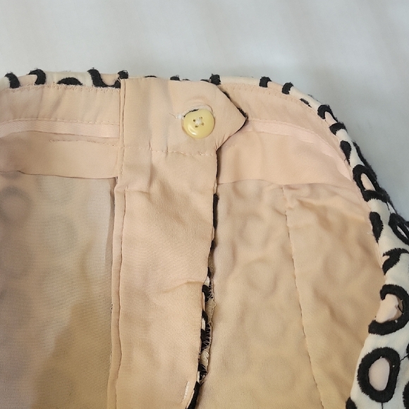 J. Crew Black and White Patterned Women Shorts.100% Cotton. - Picture 6 of 8